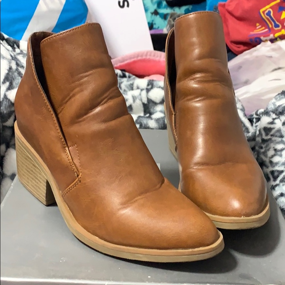 Apt. 9 booties